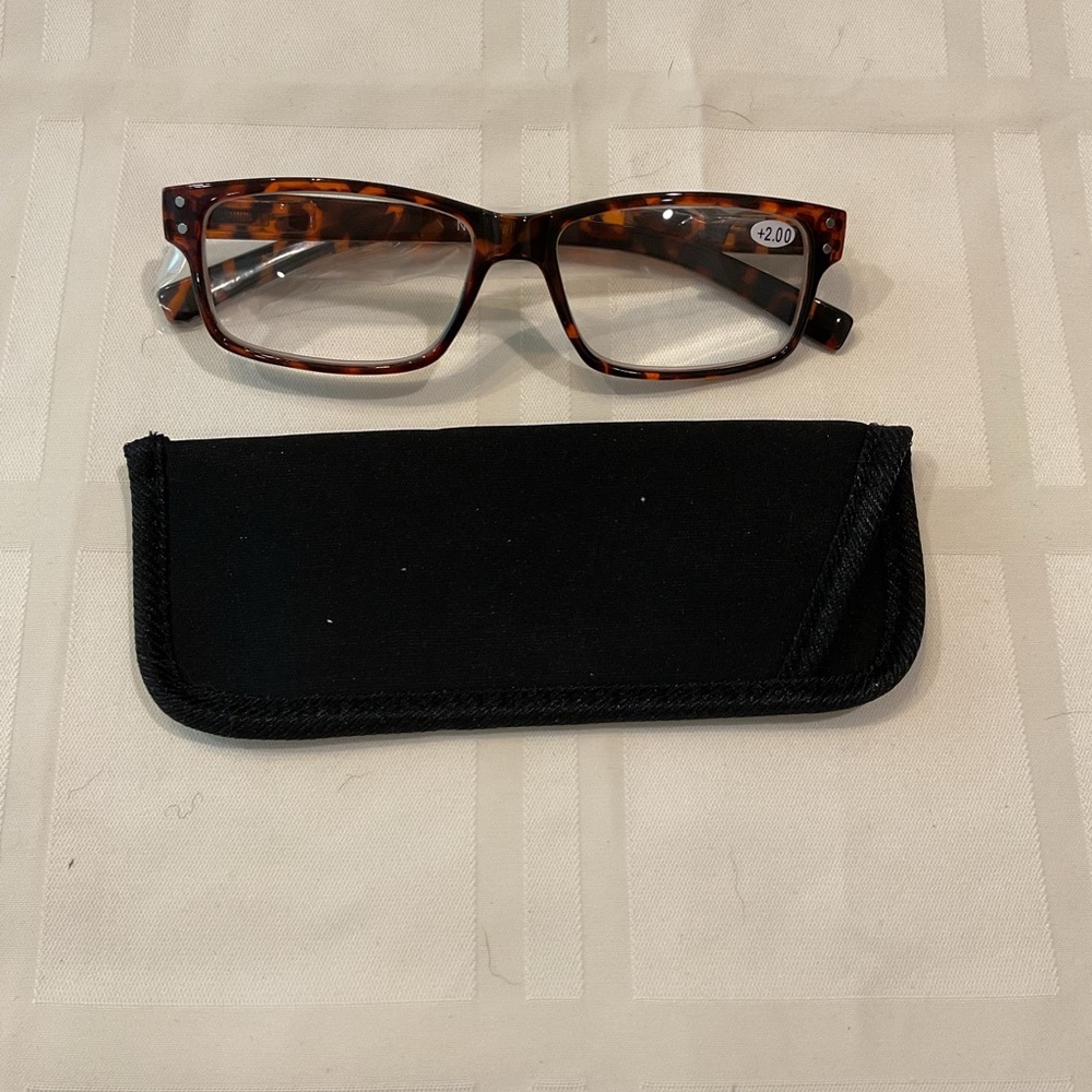 NWT tortoise 2.0 readers with case
